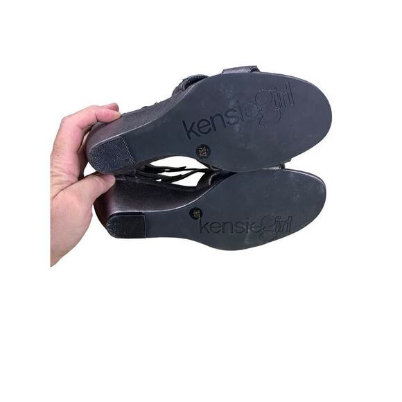 Kensie Silver Faux Leather Strappy Wedge Sandals Size 7 SALE - Picture 8 of 14